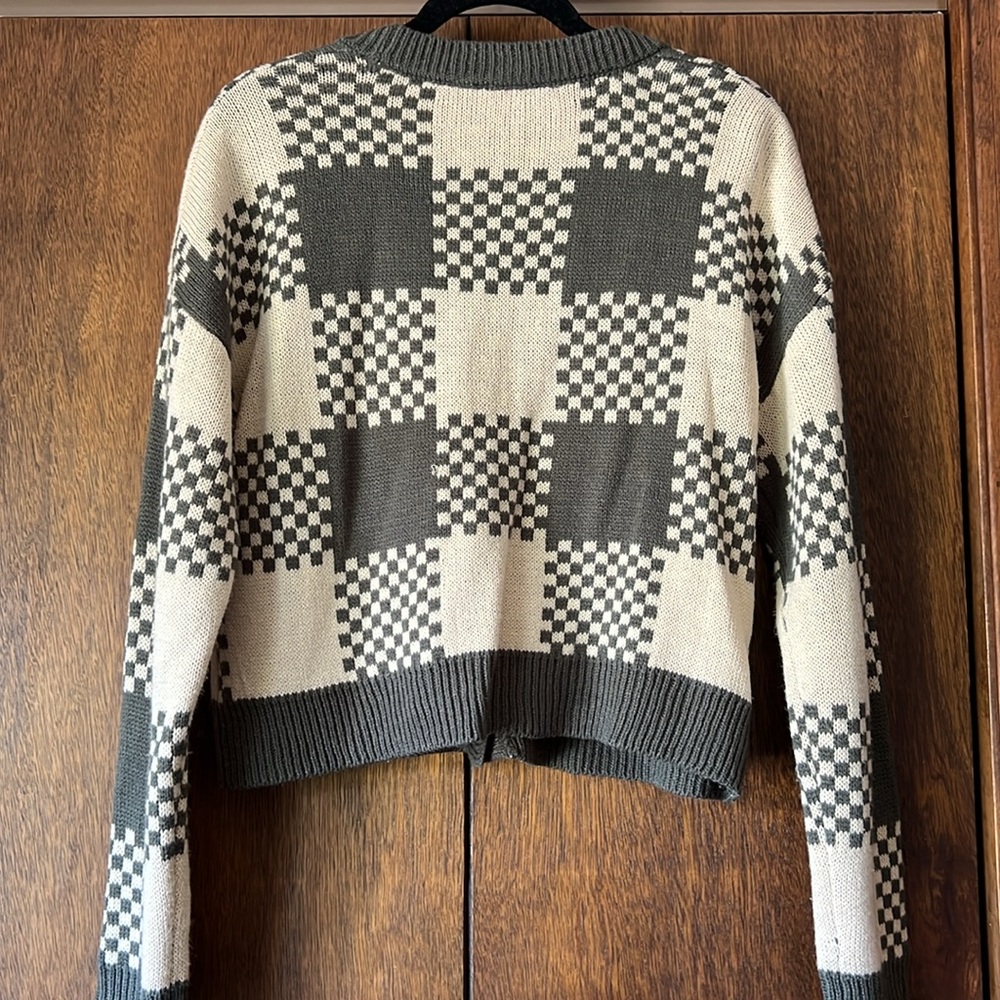 Sweater - Picture 3 of 4